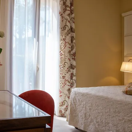 Dimora Donna Rosa 4* Сан-Джованни-ла- Пунт